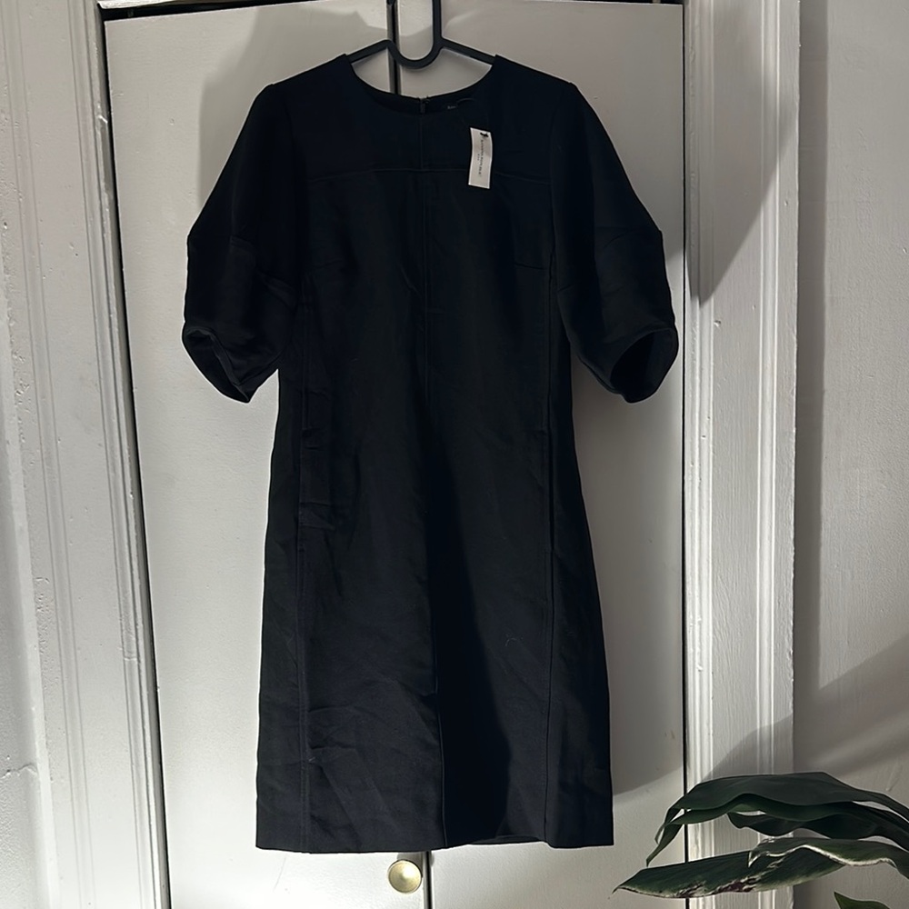 Banana Republic Black Dress size 0 with pockets